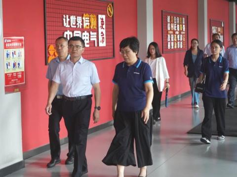 全总社联部徐处长莅临英国上市公司365调研